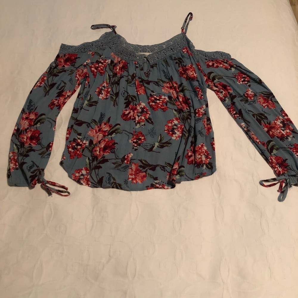 Cold Shoulder Floral Top